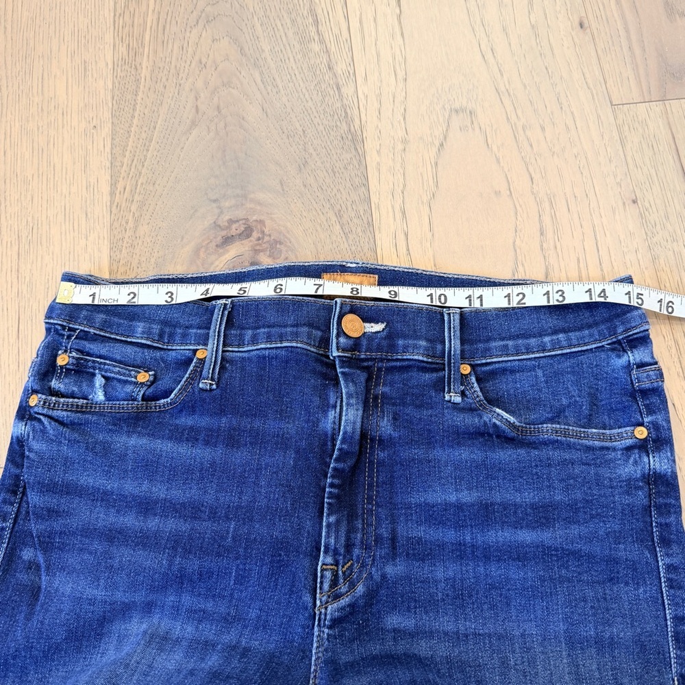 Mother The Weekender Fray in Team Up Jeans Size 32 - Picture 7 of 15
